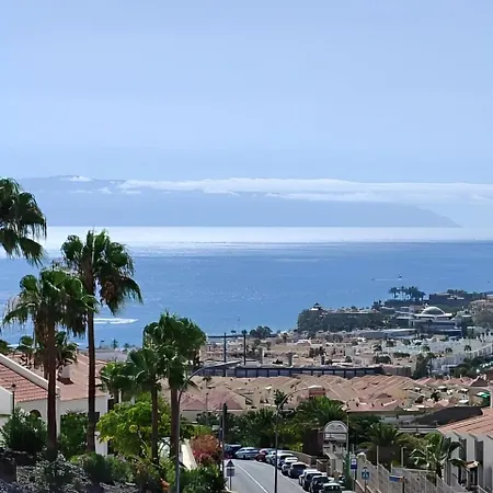 Apartment La Margarita Canarias - Cocina Y Bano Compartidos Con El Propietario- Costa Adeje (Tenerife)